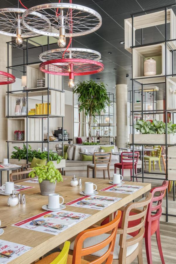 Intercityhotel Саарбрюкен Екстериор снимка