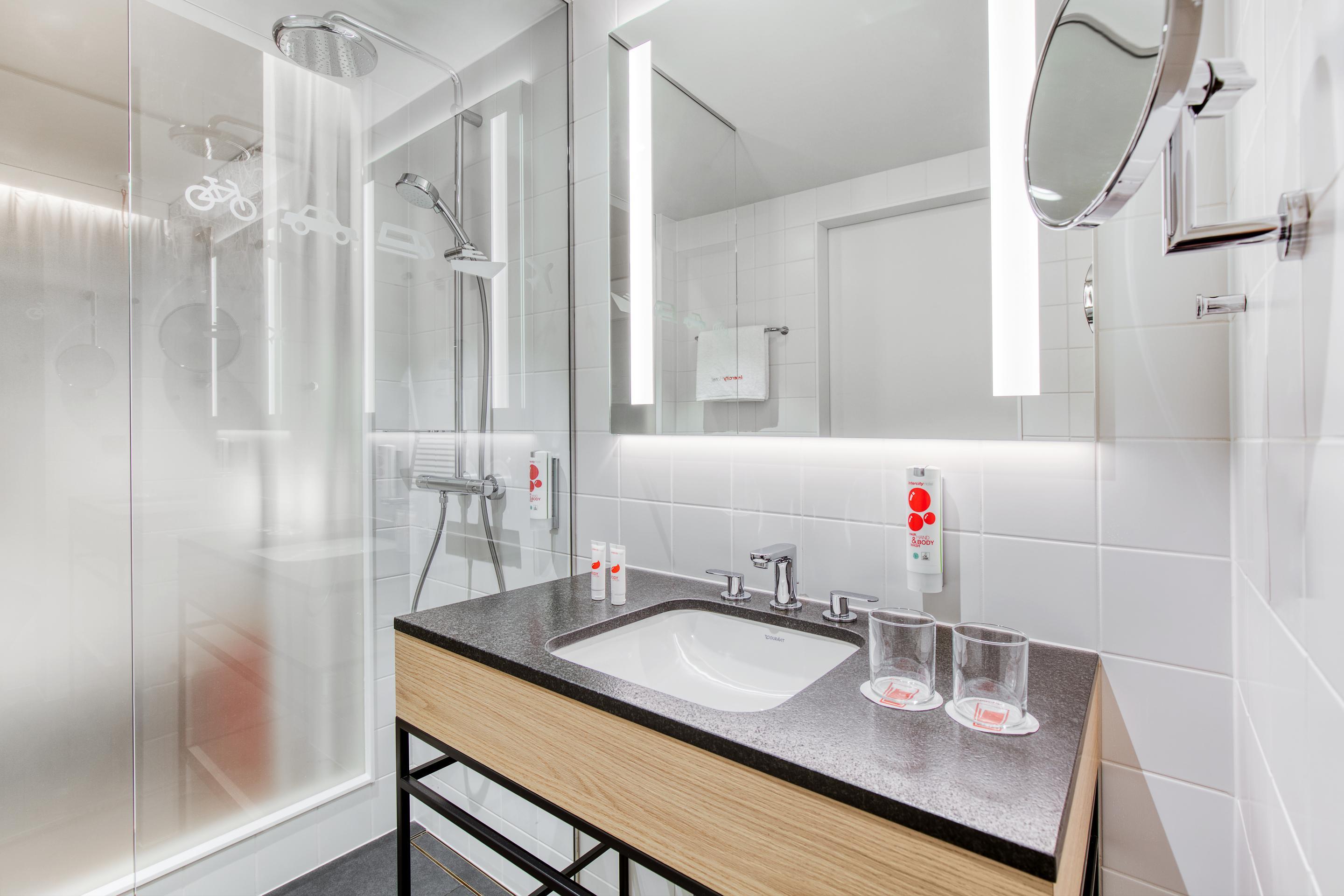 Intercityhotel Саарбрюкен Екстериор снимка