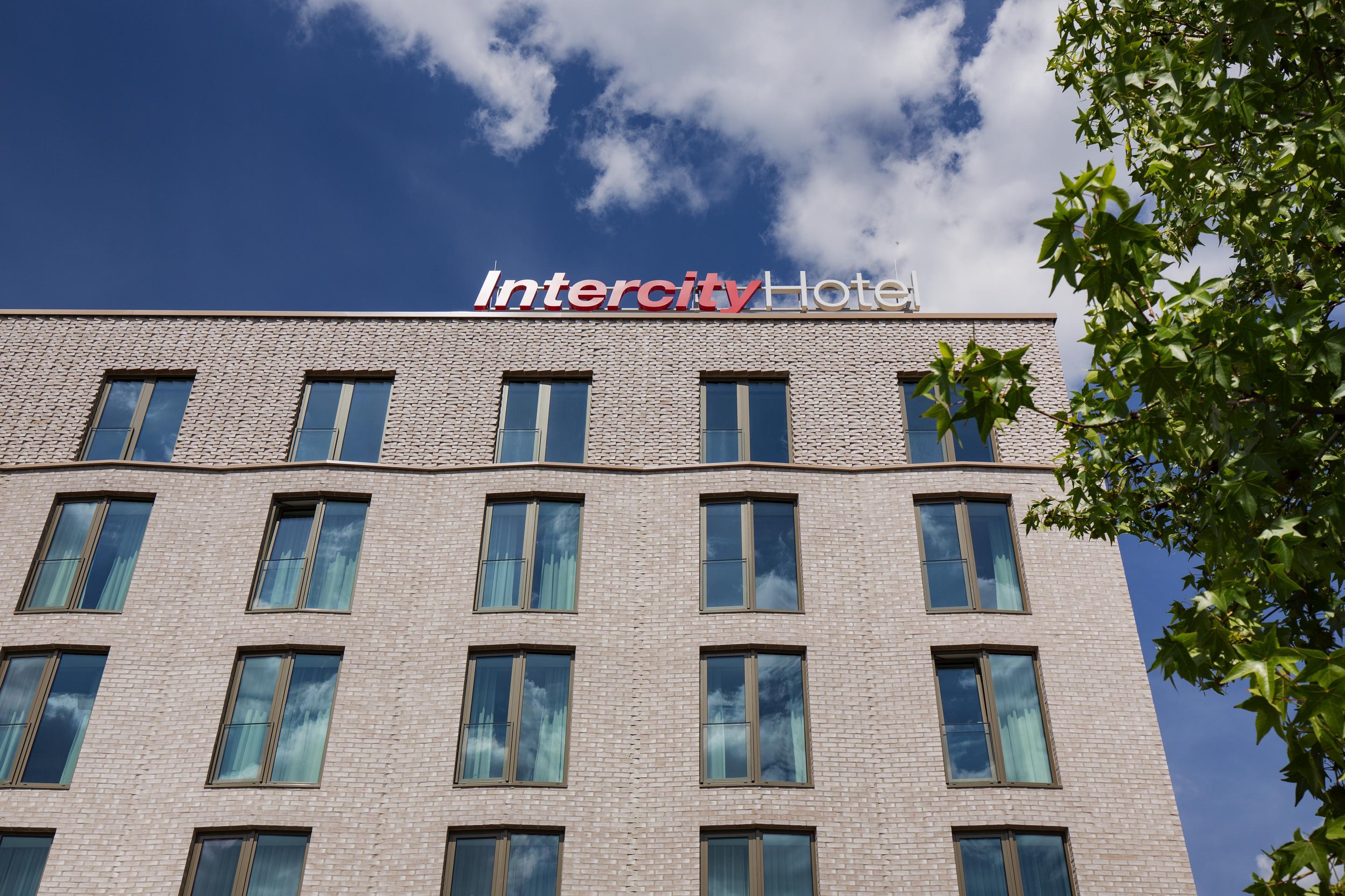 Intercityhotel Саарбрюкен Екстериор снимка