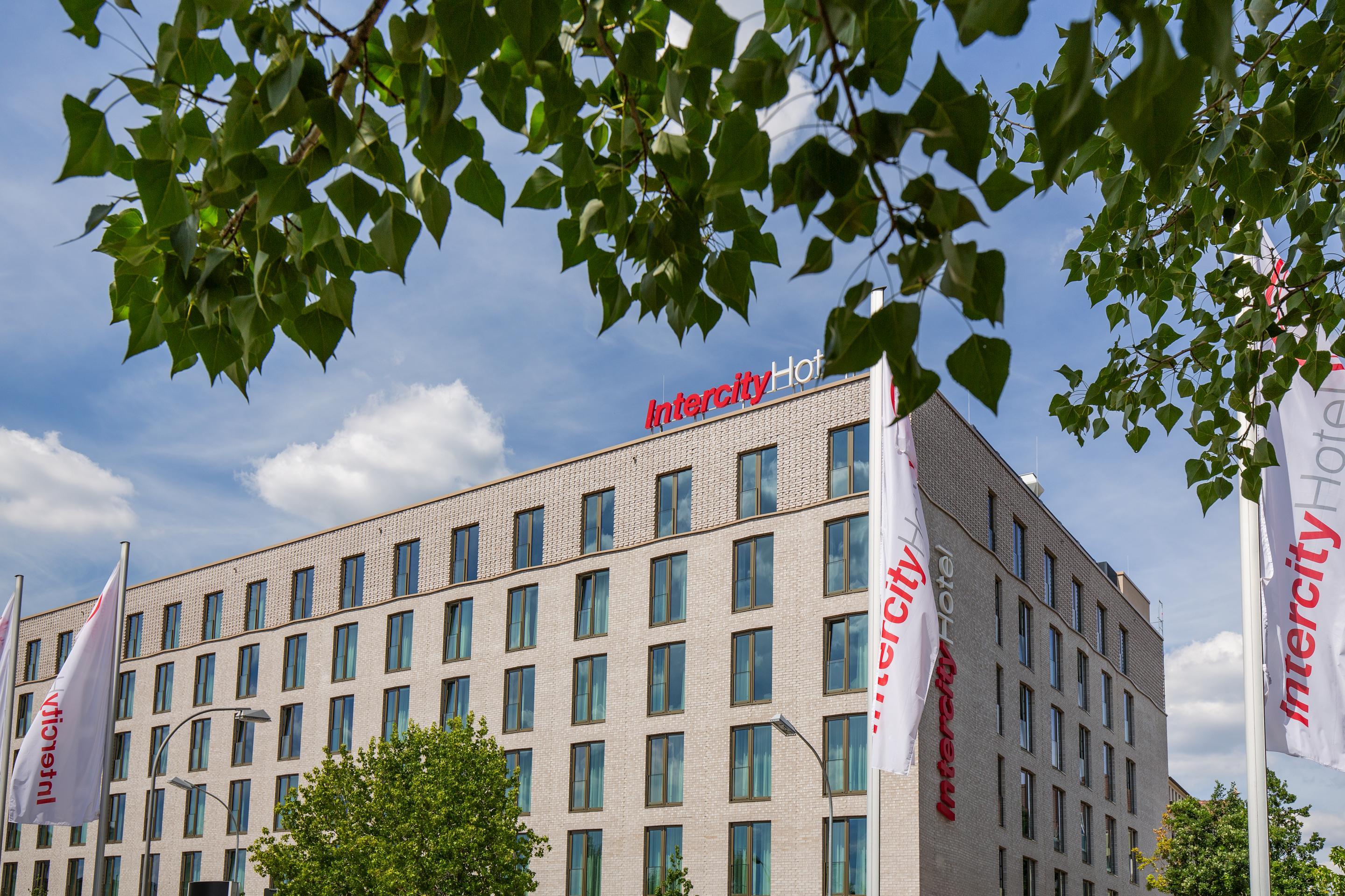 Intercityhotel Саарбрюкен Екстериор снимка