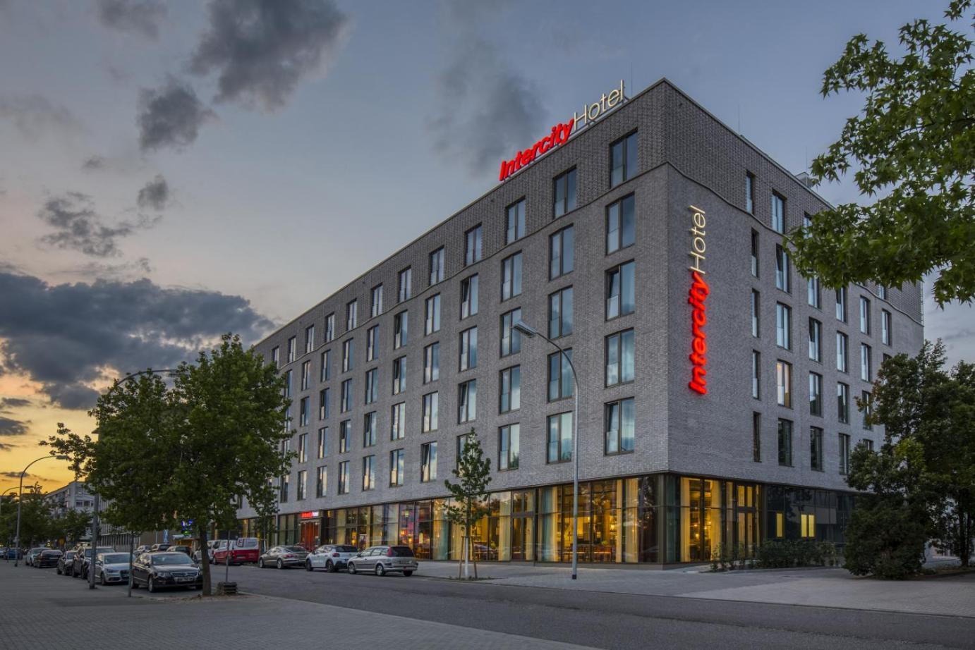 Intercityhotel Саарбрюкен Екстериор снимка