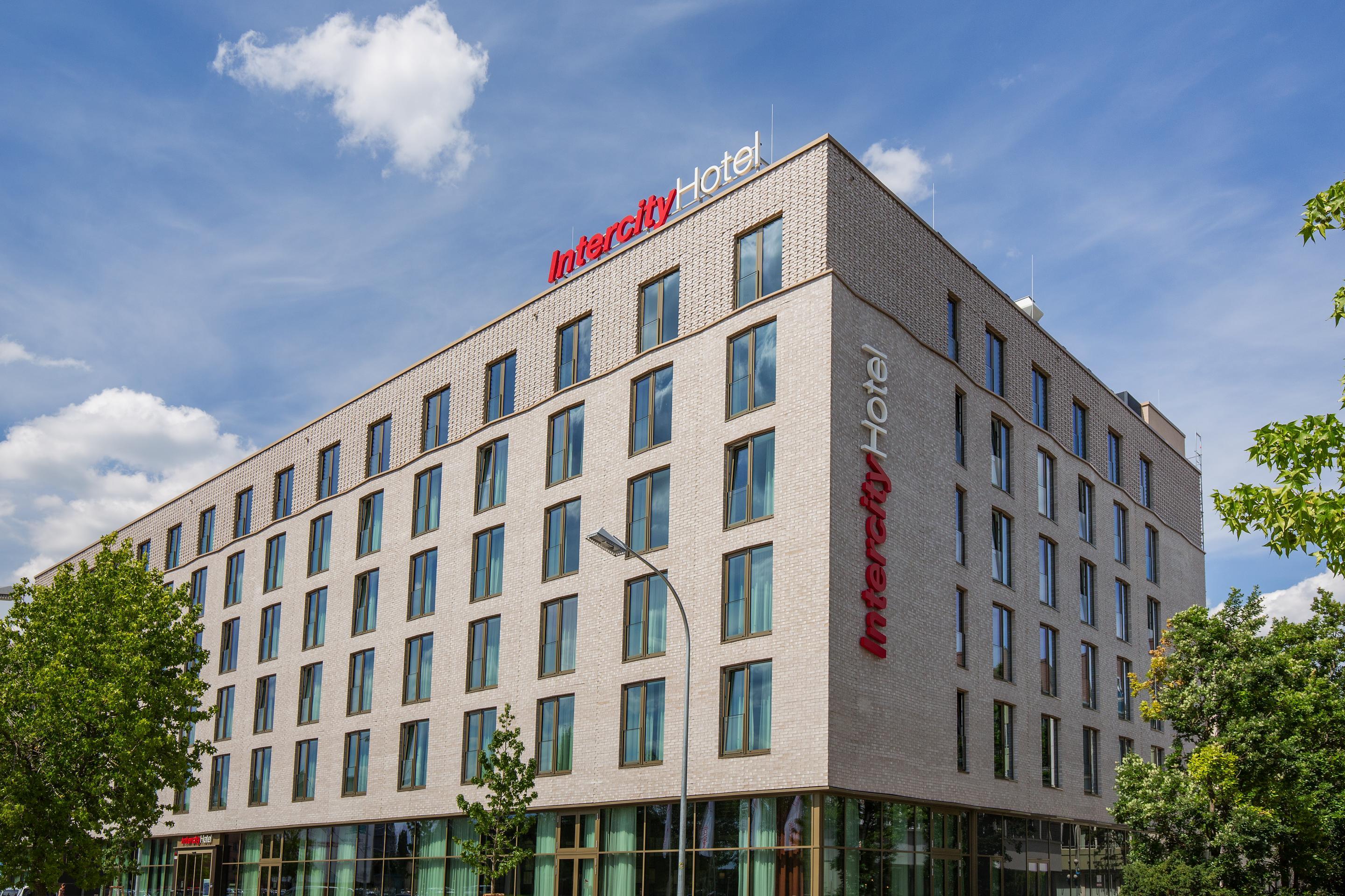 Intercityhotel Саарбрюкен Екстериор снимка